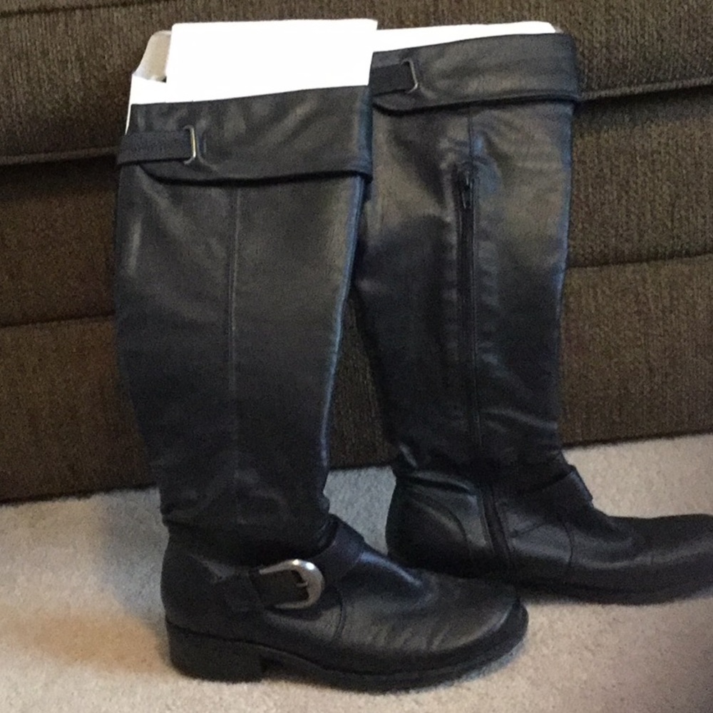 Black boots